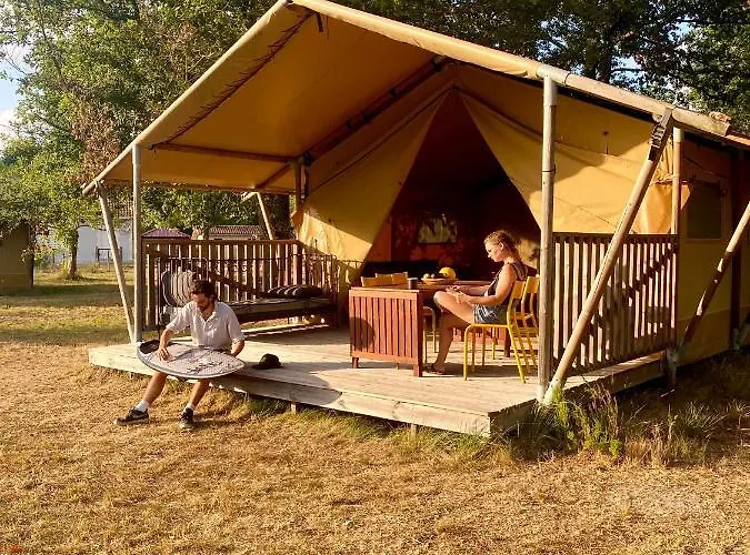 אוהל מפואר La Kahute - Tente Au Coeur De La Foret *