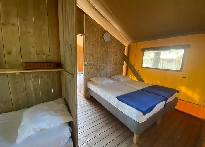 אוהל מפואר La Kahute - Tente Au Coeur De La Foret *